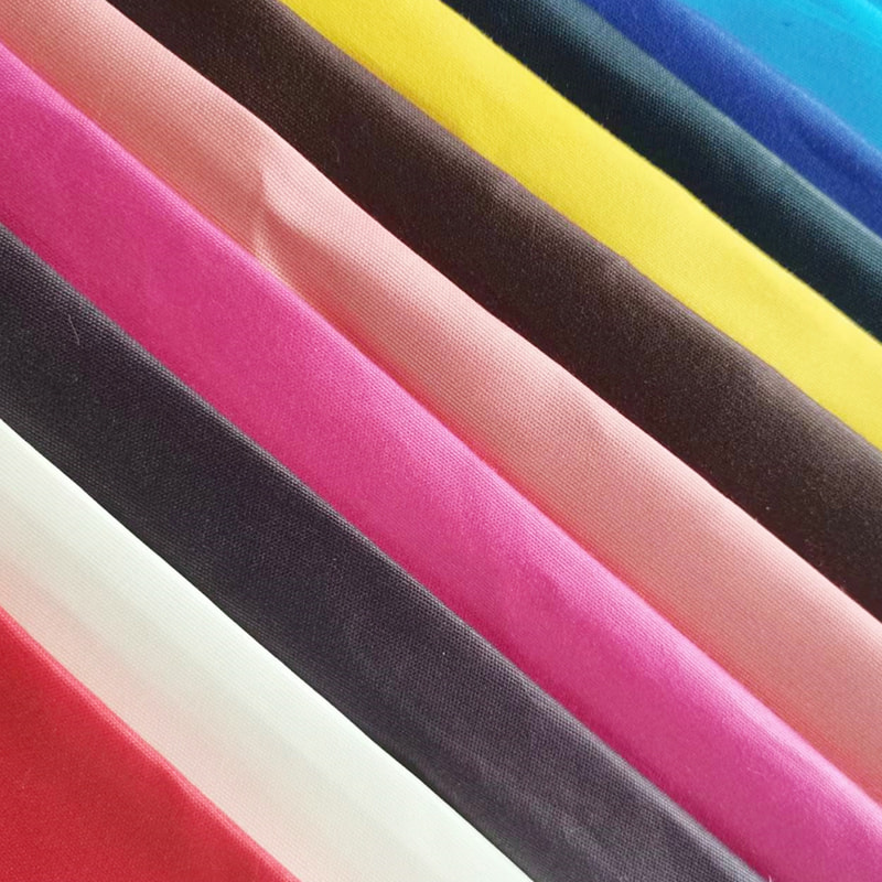 TMIE-08-1-2 85GSM 125cm Miellyttävä vaatepaita ja joustava vuorikangas 100 % polyesteriä, eri värejä saatavana värjätty kiillotettu polyesteri popliinikangas