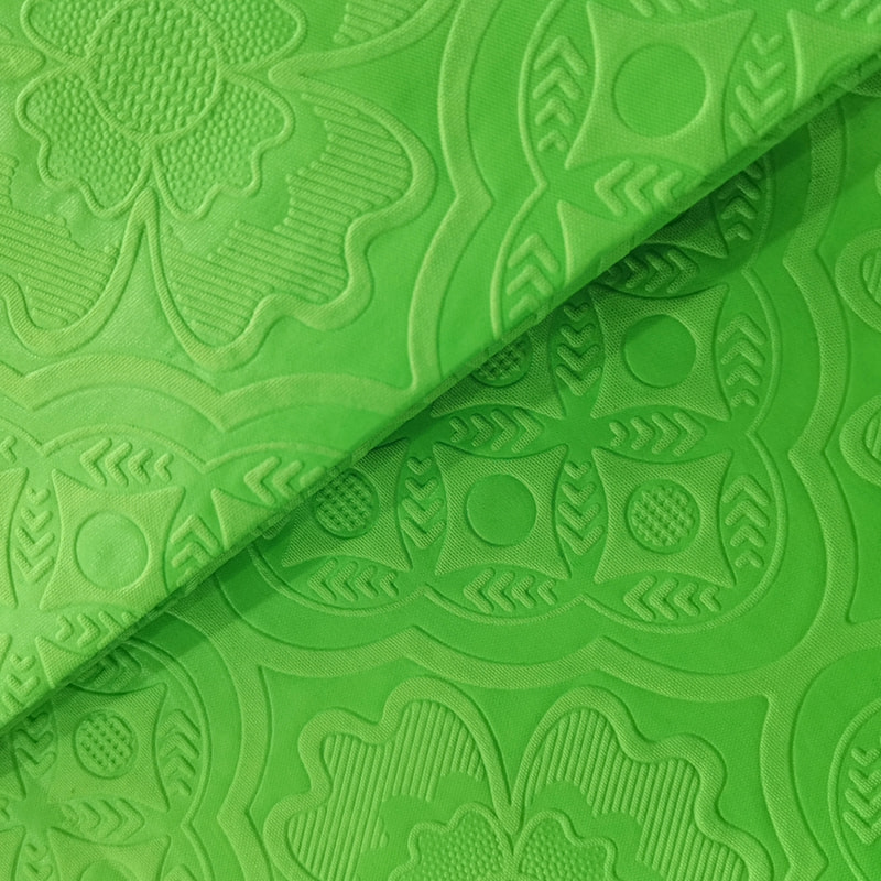 TMIE-08-2-2 110GSM Keskipainoinen työvaatetus Vaatteet Tavallinen kangas Kirkkaanvärinen värjätty 3D Vivid Flower Design Kohokuvioitu Polyesteri Popliini Kangas
